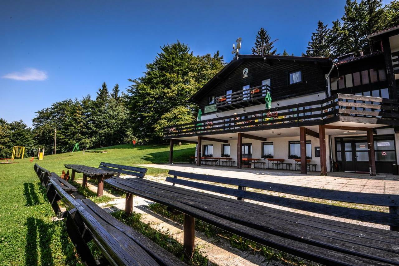 Dol pri HrastnikuPlaninski Dom Na Kalu住宿加早餐旅馆 外观 照片